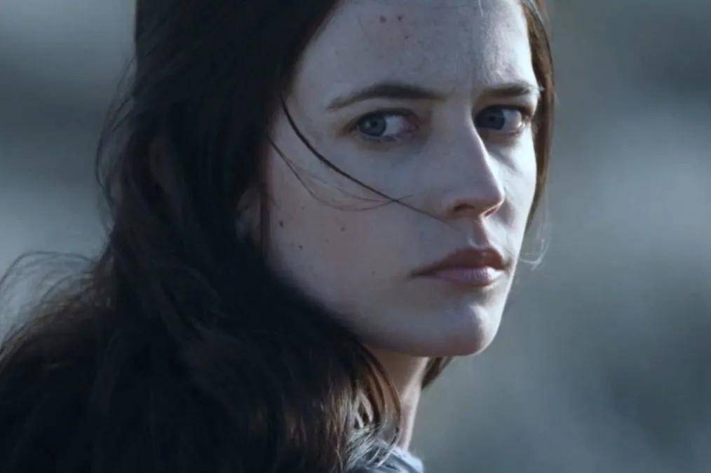 安娜·德·阿玛斯|007回归！新任邦女郎深V长裙惊艳网友！这些历任邦女郎你还记得吗？