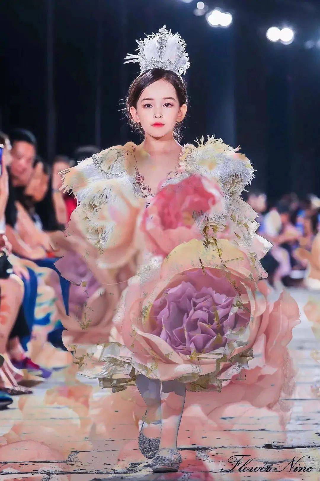 国际 【秀场活动】2022长城国际时尚周丨盛装打扮，去长城赴约