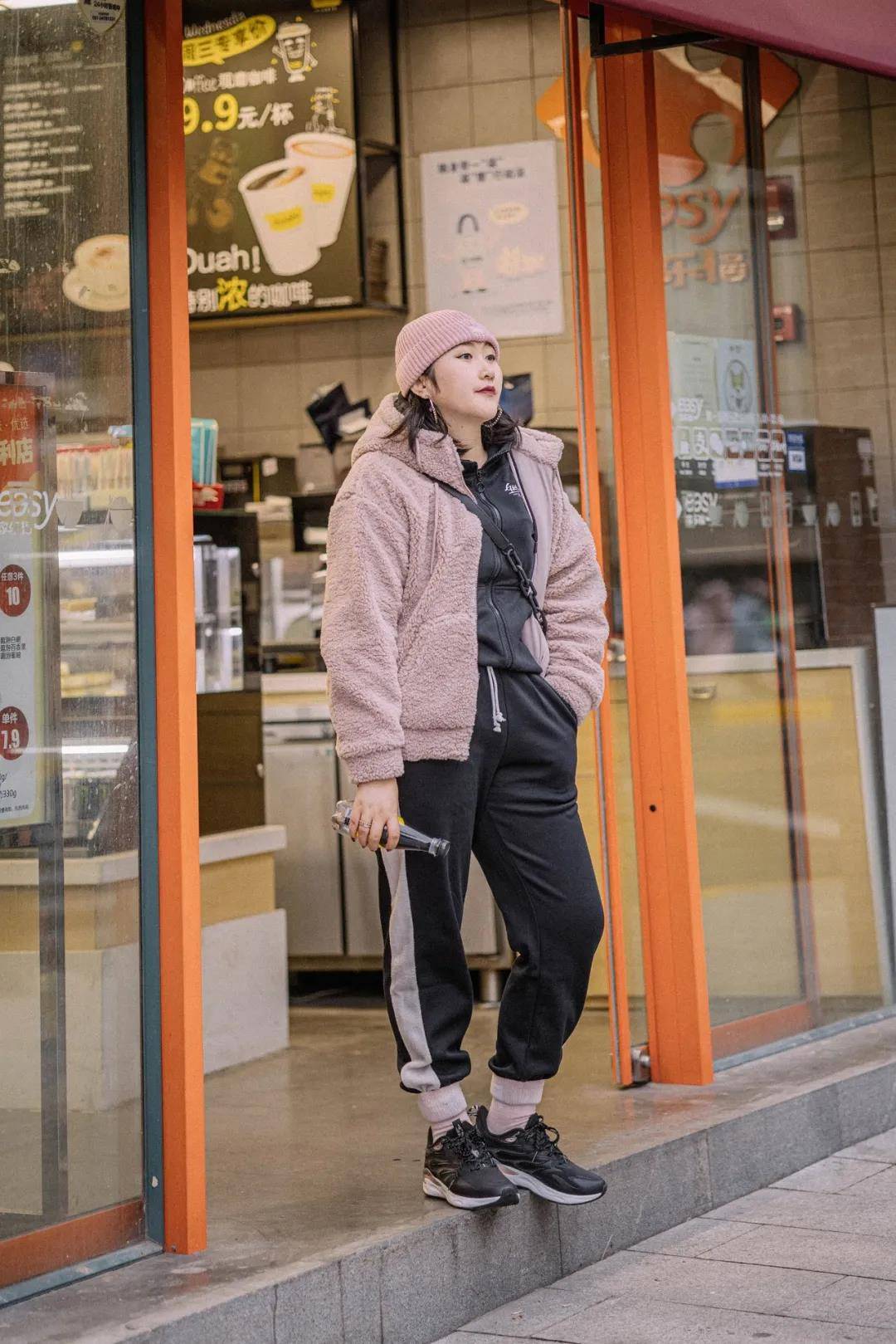 特步 通勤、休闲、出行……我的8个秋冬运动鞋混搭