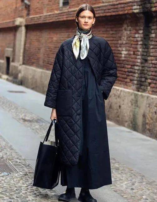 细节 刘雯、迪丽热巴、赵露思集体“带货”，绗缝棉服怎么穿才好看？