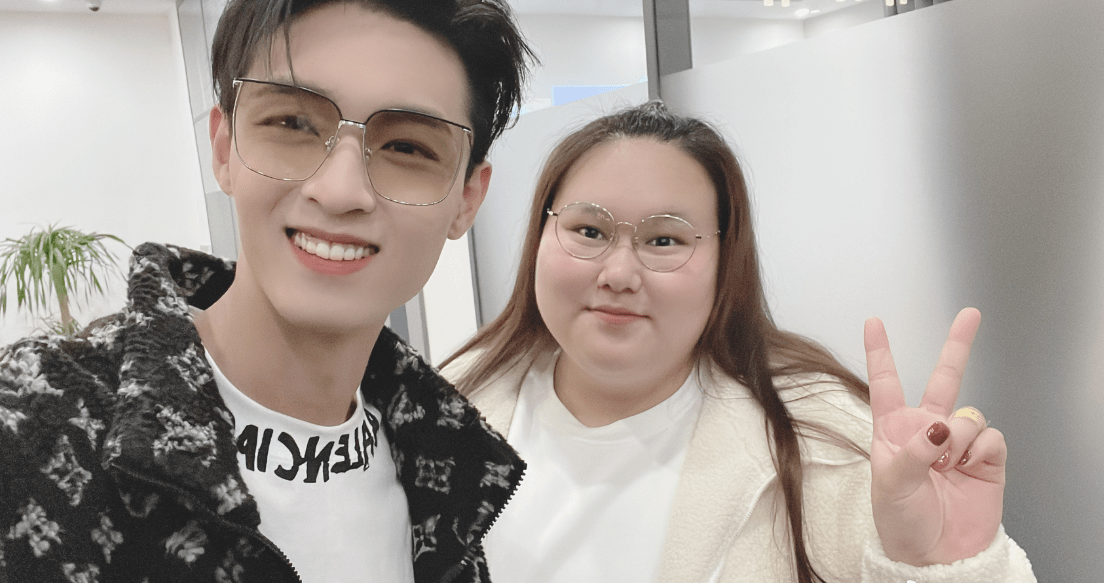 原创可爱!举重冠军李雯雯追星德云社秦霄贤:有人敢欺负你,我一个顶俩