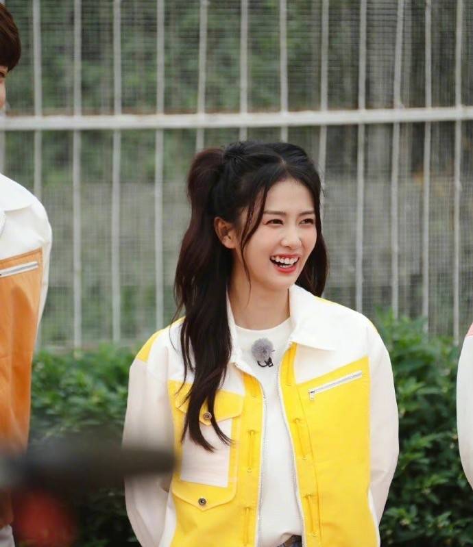 邓超|新《跑男》出现邓超海报,邓超和李晨连线,baby一声哥让粉丝泪奔!