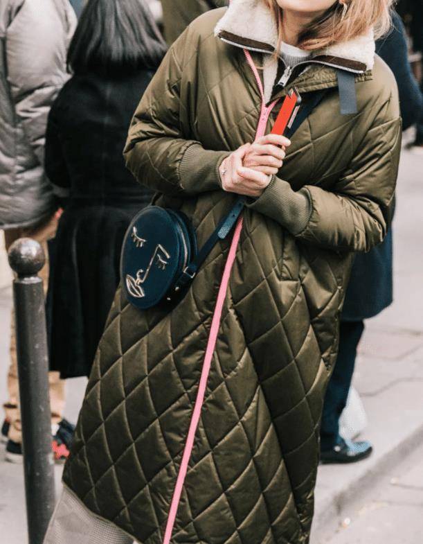 细节 刘雯、迪丽热巴、赵露思集体“带货”，绗缝棉服怎么穿才好看？