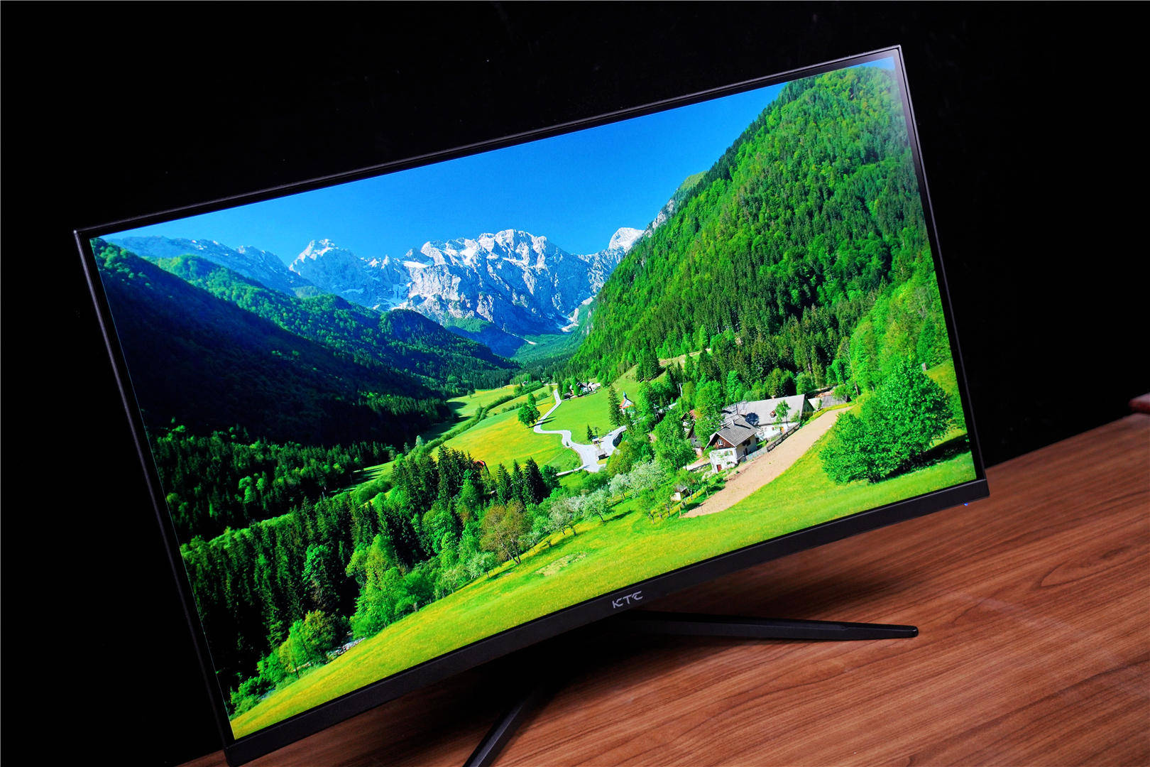 32寸曲面屏165hz高刷新率大屏就是炫ktc曲面电竞显示器分享