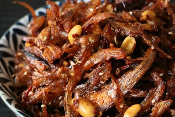 花椒|做小鱼干时,要不要焯水?很多人都不懂,难怪自制小鱼干不辣不香