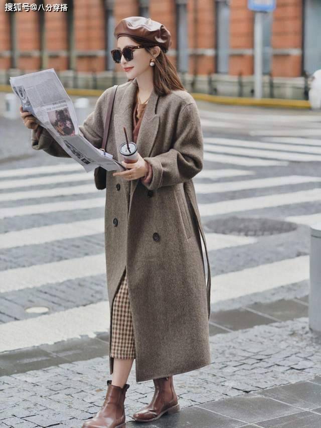 棕色 优雅女人会穿“大衣”更有气质，不老气、不扮嫩，这才是最好状态