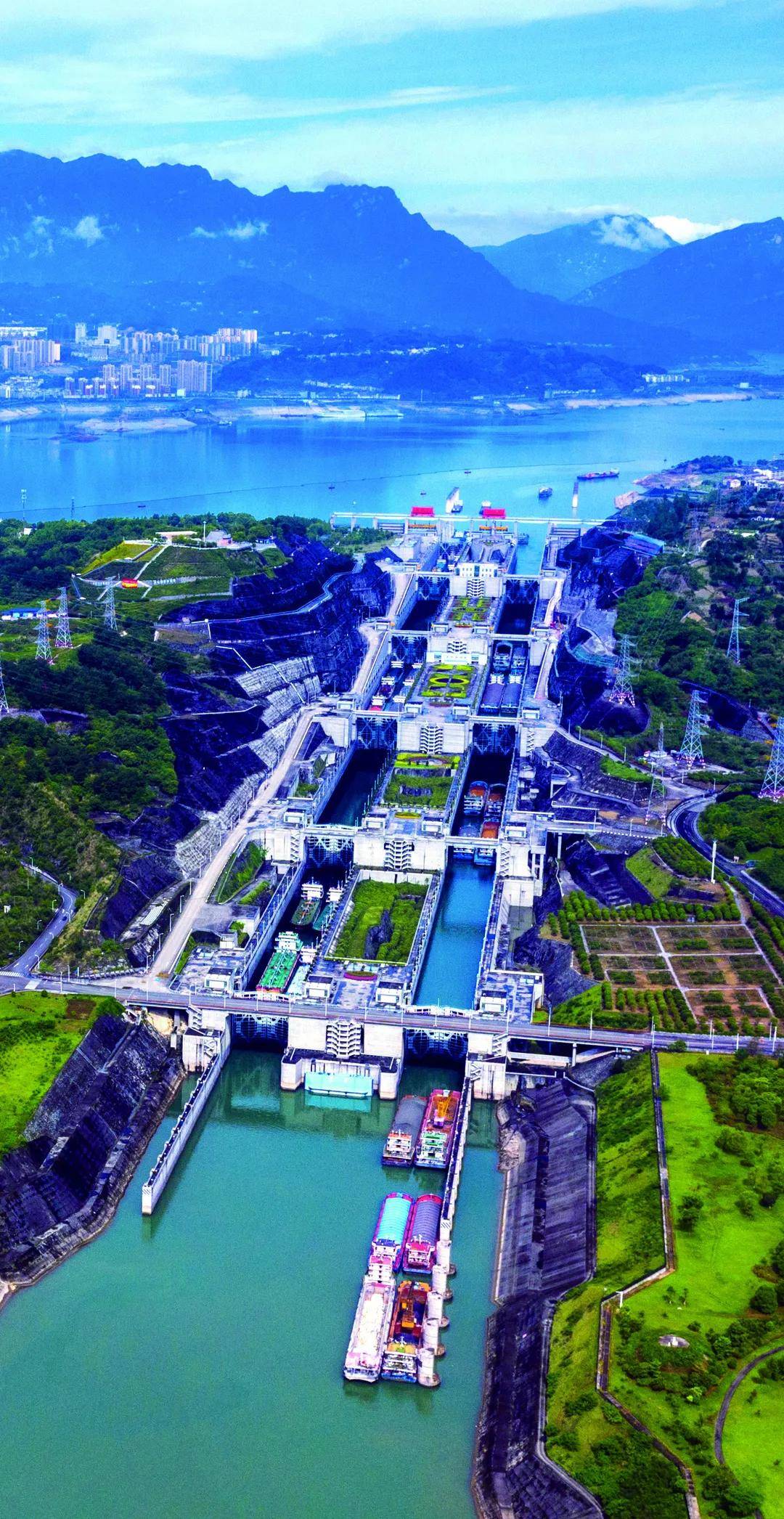 到游客纷至沓来的网红城市从默默无闻的沿江城市网红城市的核心竞争力