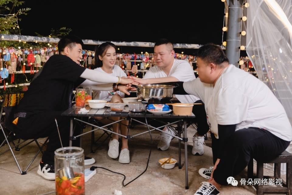 美食|“让观众获取最简单直接的快乐”丨《岳努力越幸运》制片人霍钢专访