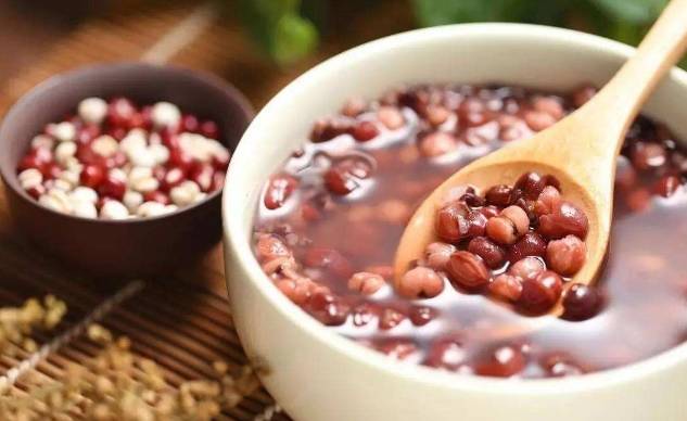 进行|体内湿气重,不妨每天喝杯“暖身水”,助你排出湿毒,身子暖起来