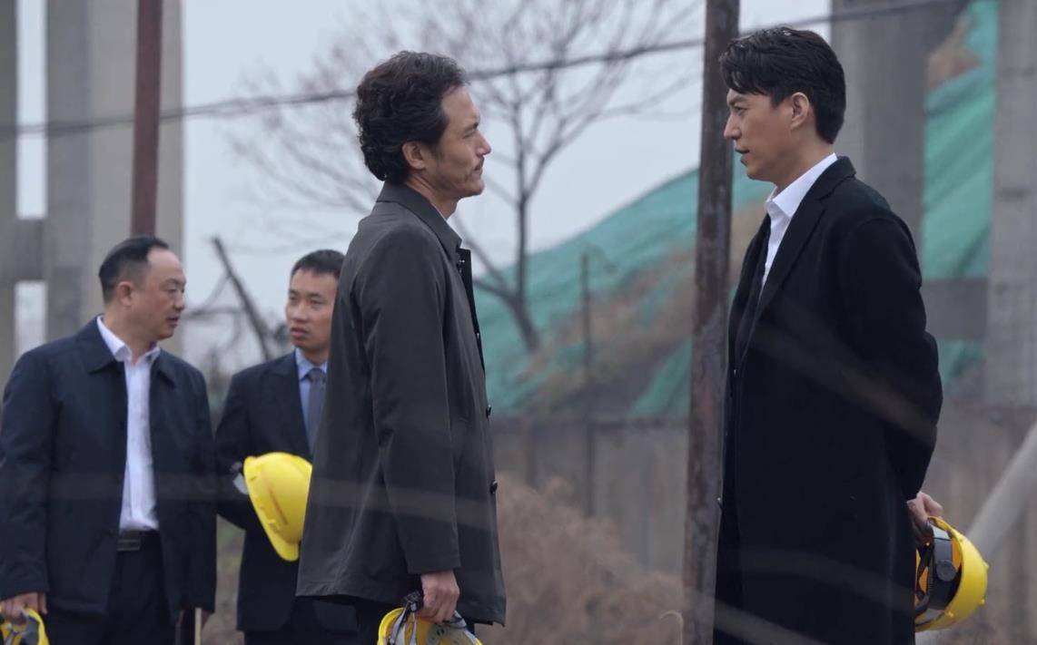 演技|《突围》主角演技排名:靳东第二,黄志忠第三,他得第一当之无愧