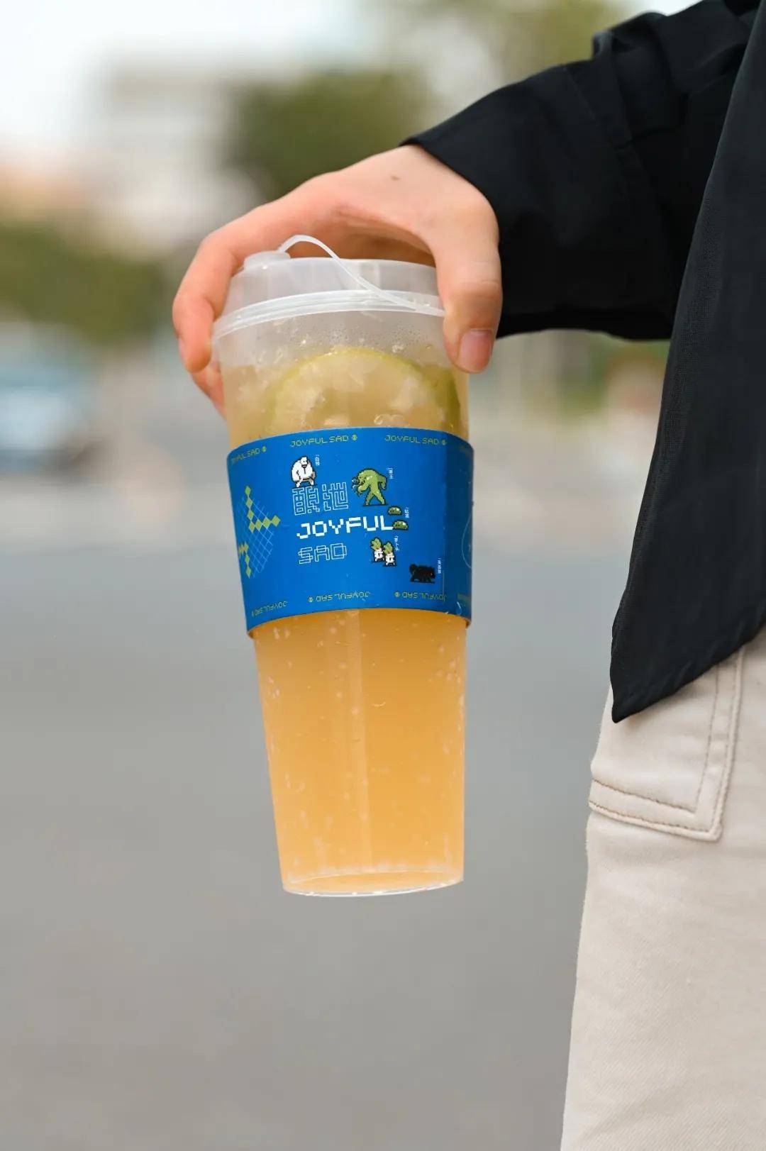 这杯柠檬茶暴力就算了还爱生气