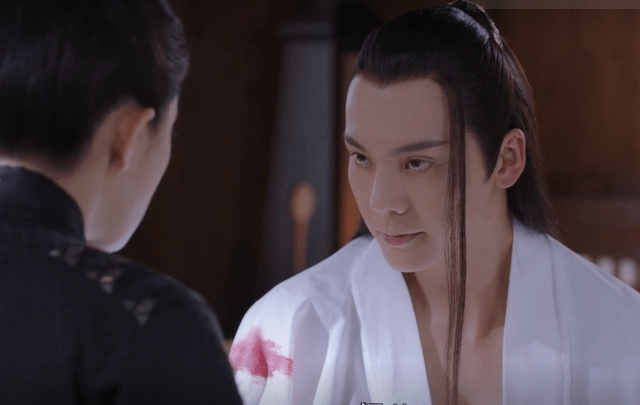 陈伟霆|《斛珠夫人》开播遭吐槽，杨幂状态不佳全靠滤镜，陈伟霆溜肩被嘲