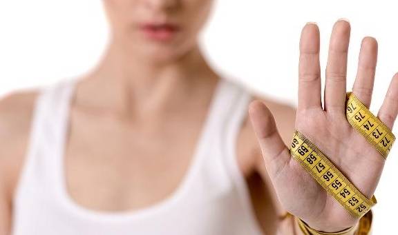 人体|吃饭时若有这4个习惯,可能成为你变瘦的“绊脚石”,尽量改改吧