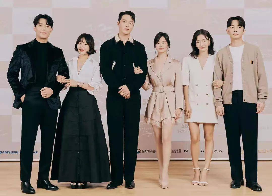 演技|宋慧乔再牵小20岁奶狗，重点是这次丝毫不违和还配一脸？