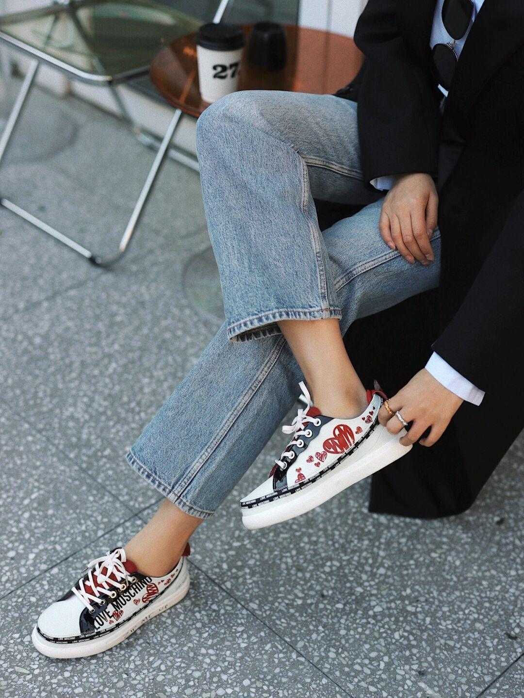 卫衣 时髦精们集合了！这三件能从小穿到大的单品，冬天保暖又洋气