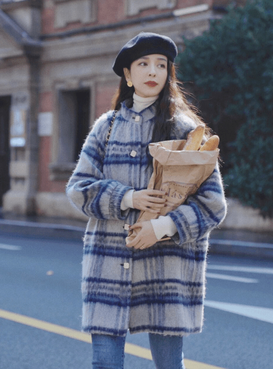 元素 今年大火的“格纹外套”,比羽绒服还耐穿保暖,洒脱时髦又有气场
