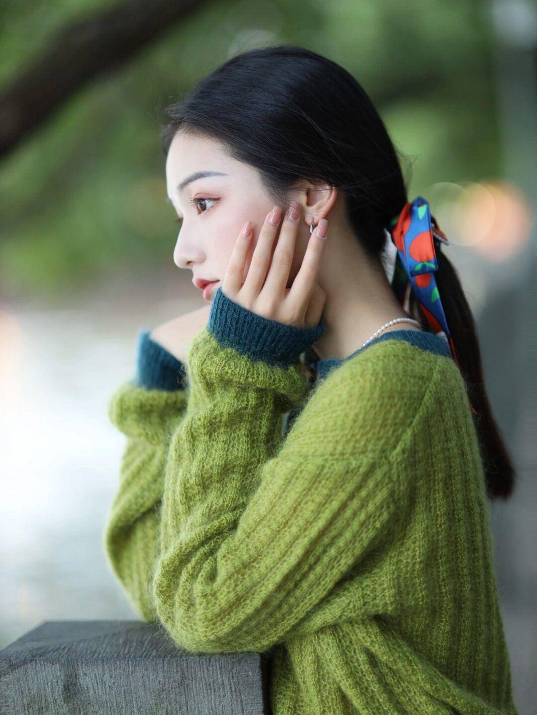 设计 毛衣才是冬季的必备单品,为你分享几个实用款,百搭温柔又显气质