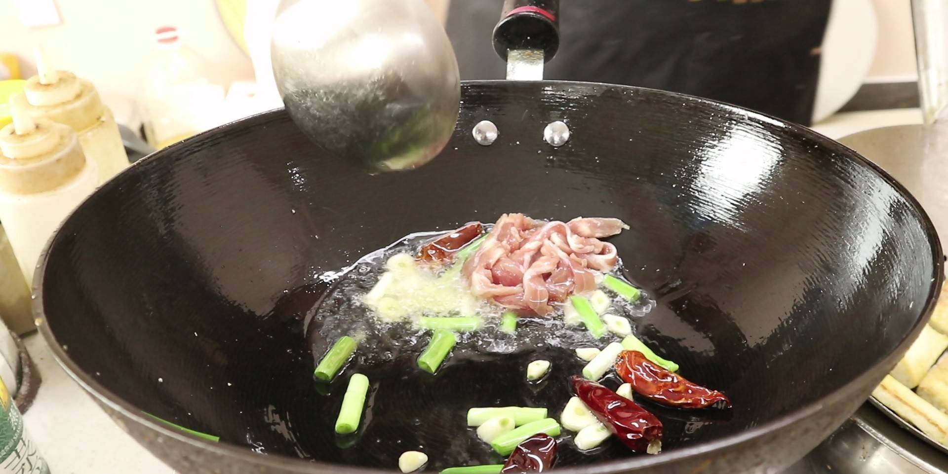 炖豆腐怎么调料汁 99ad835f8e6646d3a4b8f542bb2eb170.jpeg