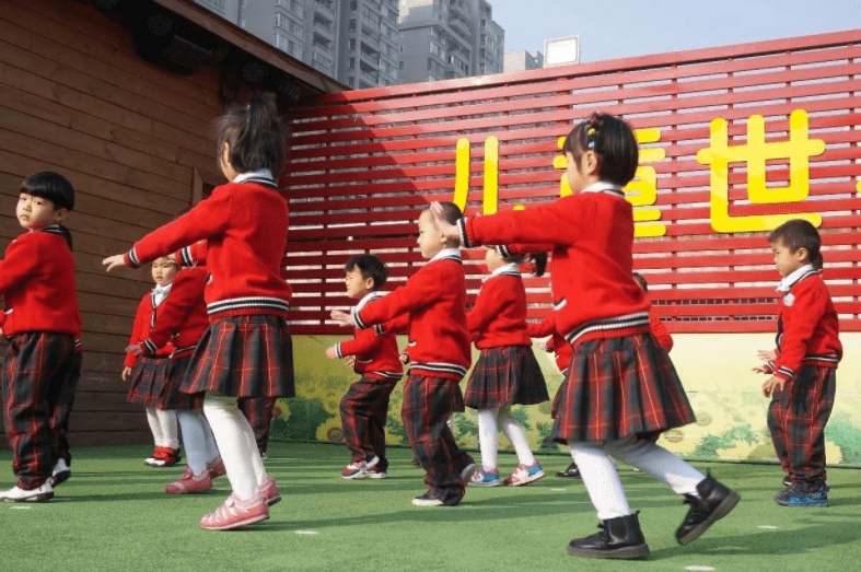 什么|上了小学才知道，公立幼儿园和私立幼儿园的差距，不是一星半点