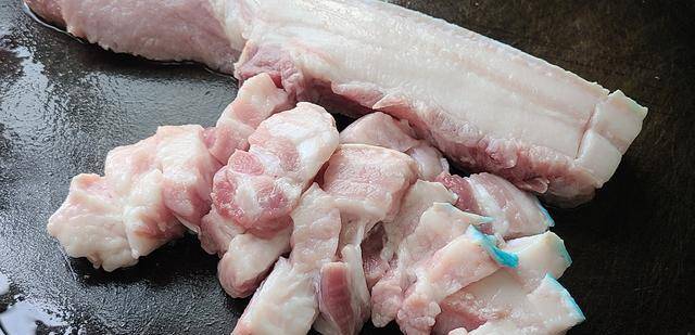 做法|五花肉吃得多了,还是这种家常做法好吃,简单下饭又营养