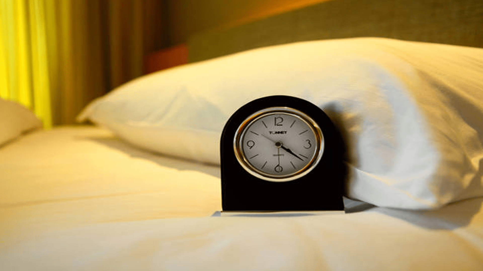 生物钟|为什么睡不好？“片段睡眠”危害大，一觉天亮是正道