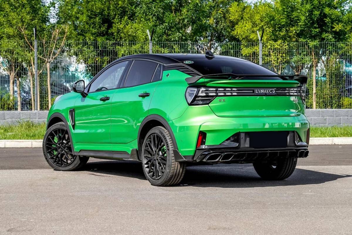 2358万起售轿跑姿态全车性能氛围领克05能续写03的辉煌