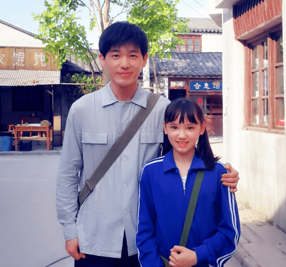 孙梦晗的长相非常有特色,但是太过有特色,或许也不是好事.