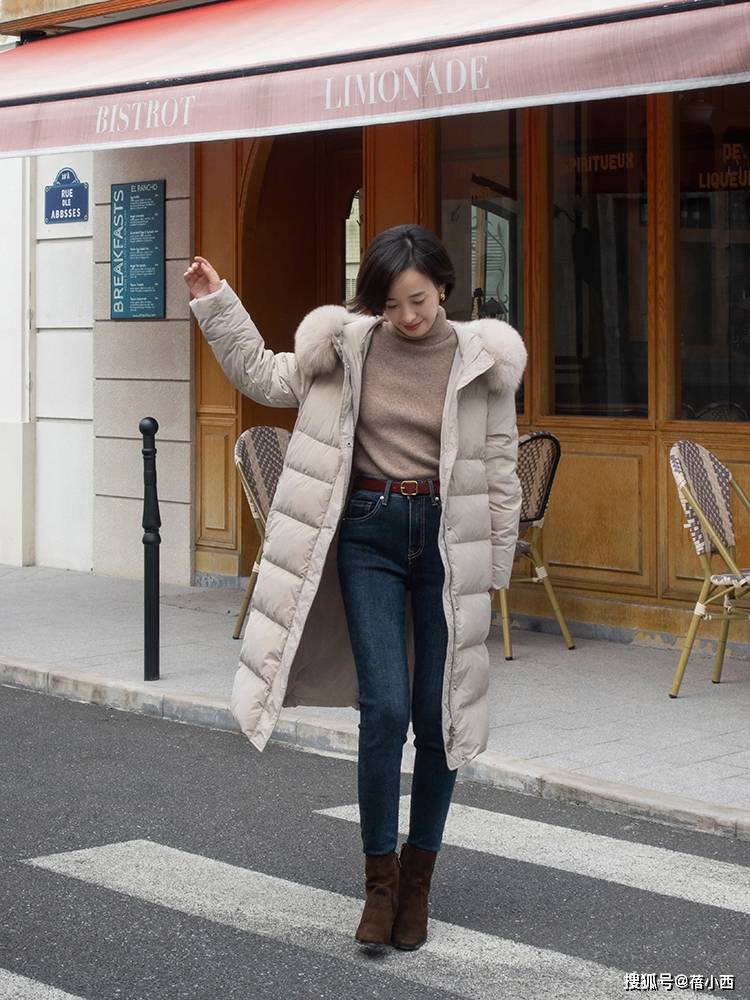整体 冬季穿羽绒服不怕冷，选这5款就够了，配毛衣、牛仔裤时髦又洋气