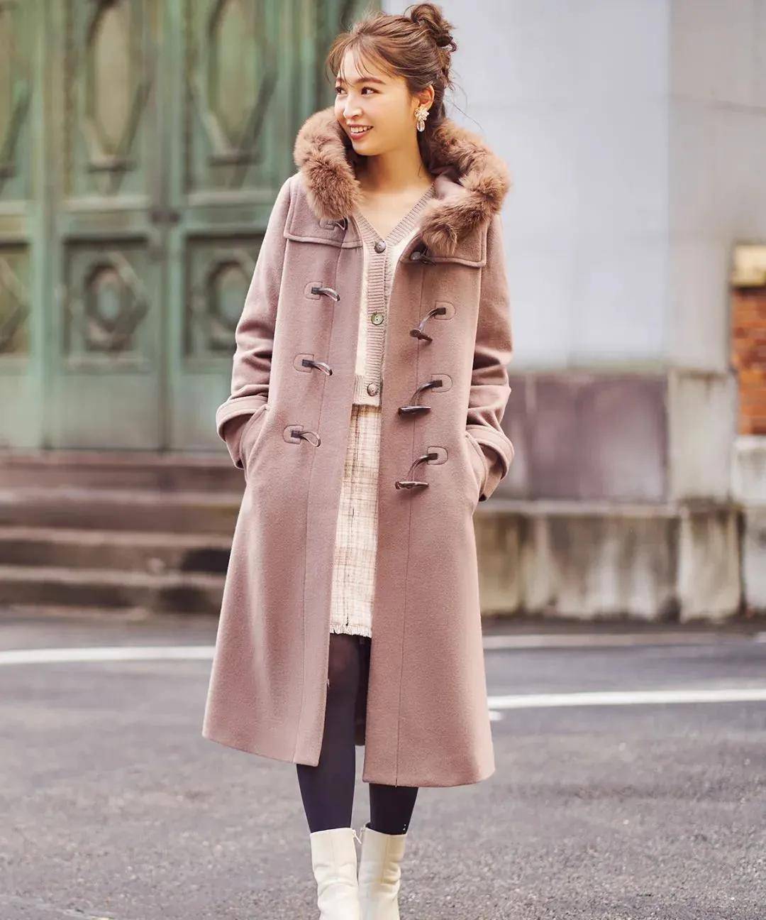 加点 40岁女人冬天不要随便穿！经典款加点时尚感，显高轻熟又优雅！