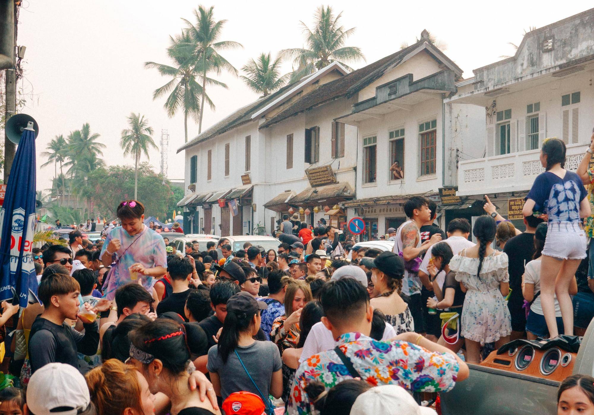 东南亚最爱过节的国家，当地人每天除了工作之外就是过节