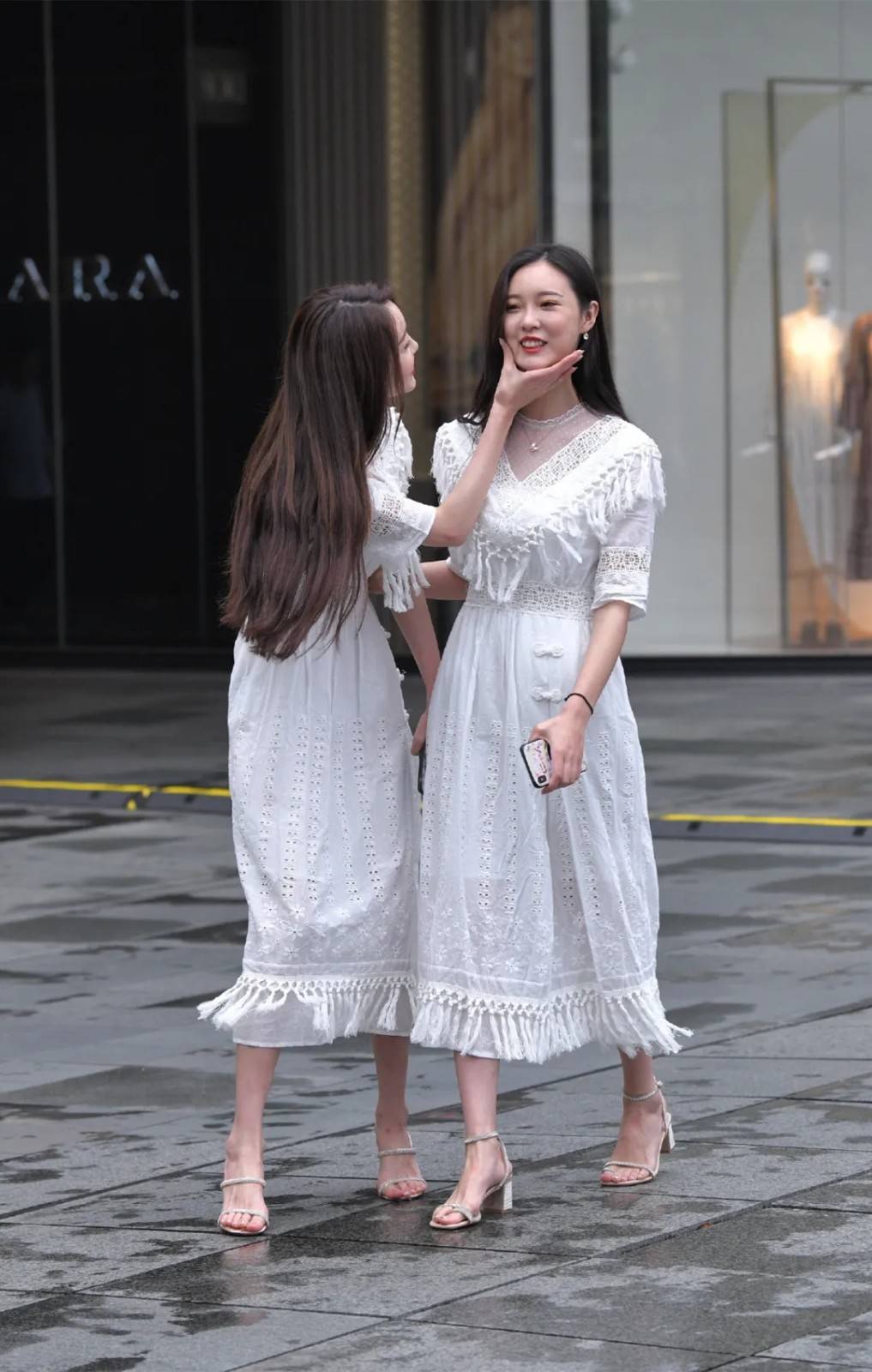 显得 青春感与少女感兼备的穿搭，清新温柔又时尚，穿出无法抗拒的风采