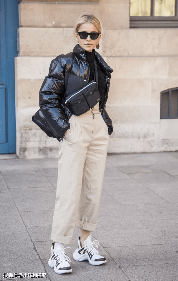 显得 羽绒服这样穿遮肉显腿长！衣品好的女人必知3个搭配技巧