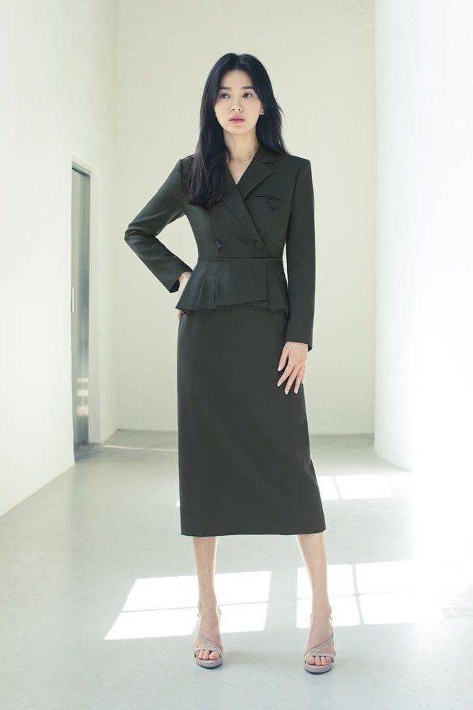 效果 宋慧乔新剧上演姐弟恋，轻熟风穿搭撩倒小奶狗，40岁阿姨快学起来