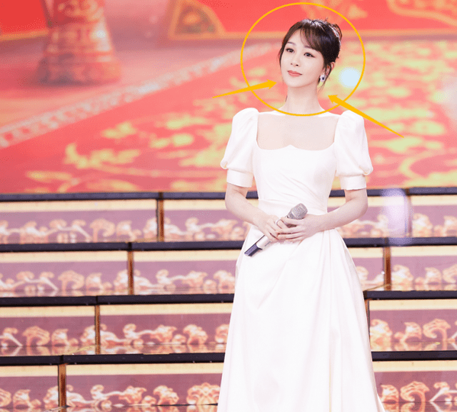 刘雨昕 杨紫刘雨昕同台，卸妆水镜头生图下，92斤和96斤相差这么大