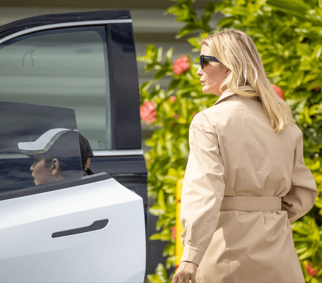 伊万 伊万卡带8岁儿子出街！穿500块平价衬衫裙亮相太节省，素颜也好看