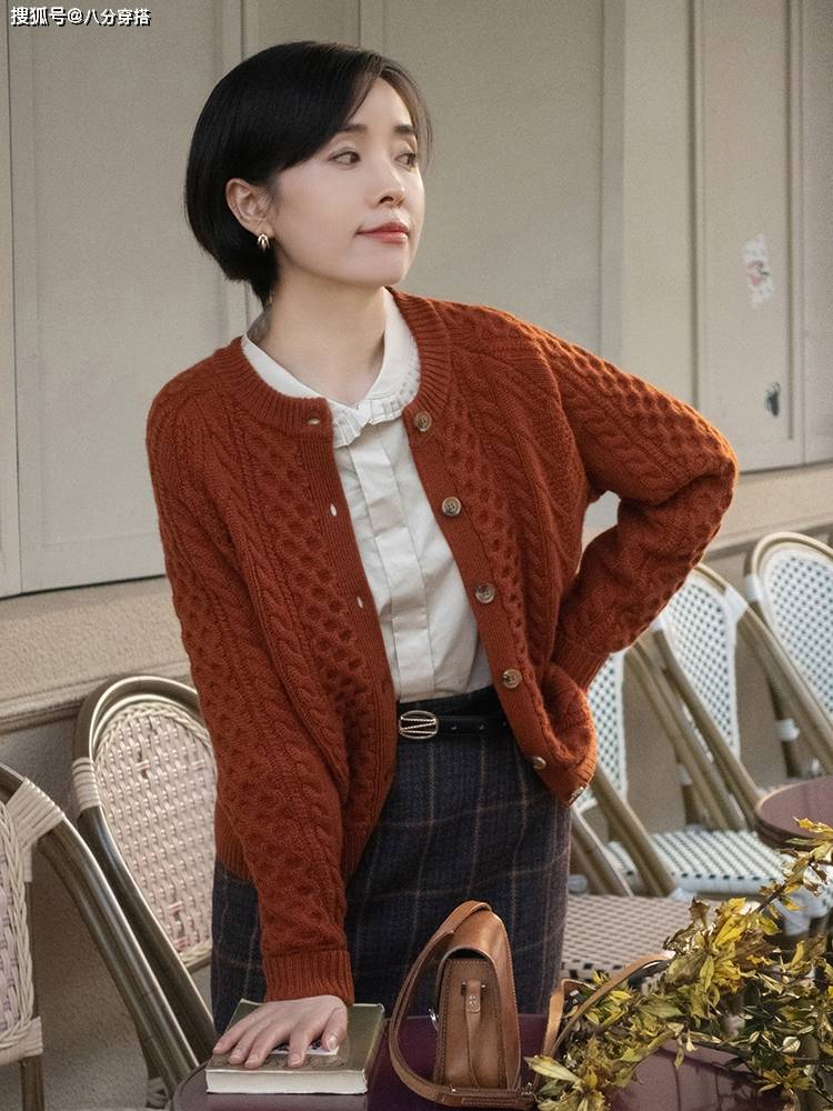 整体 冬天“毛衣”怎么穿更高级?这些保暖温柔的搭配,照搬也不会错