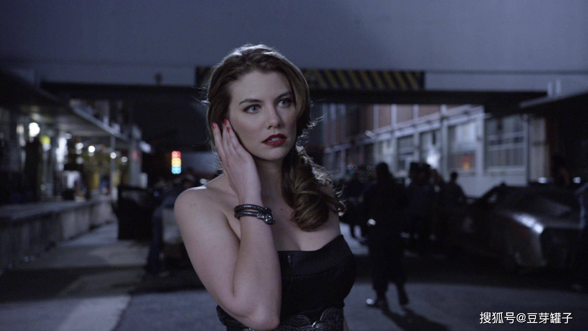 成本|《死亡飞车2》，更爽更暴力，尺度更大的飙车电影！