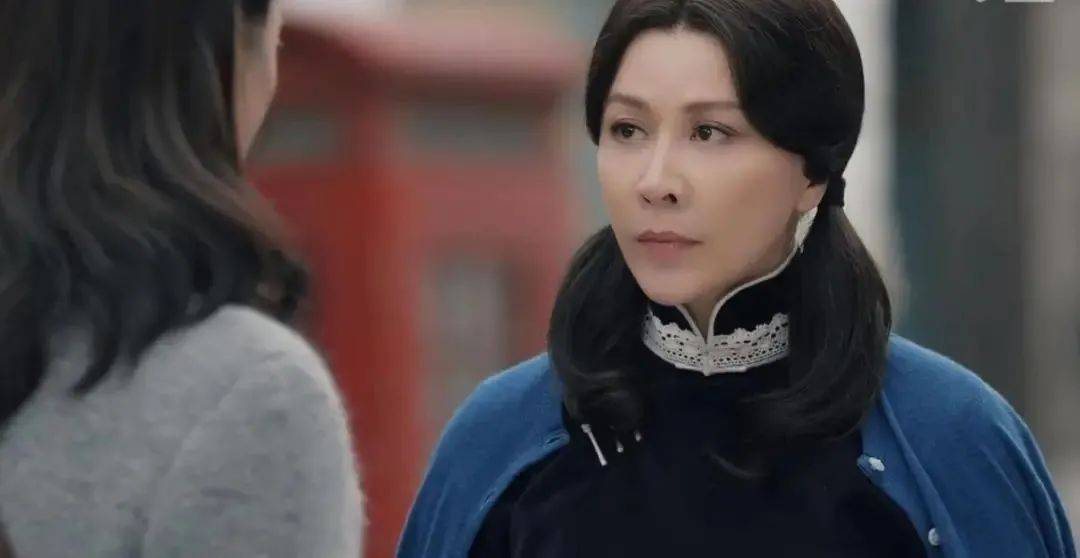 幻想身材丰满，眼窝明显脸干瘪，这11位大龄女星打碎我对少女的幻想
