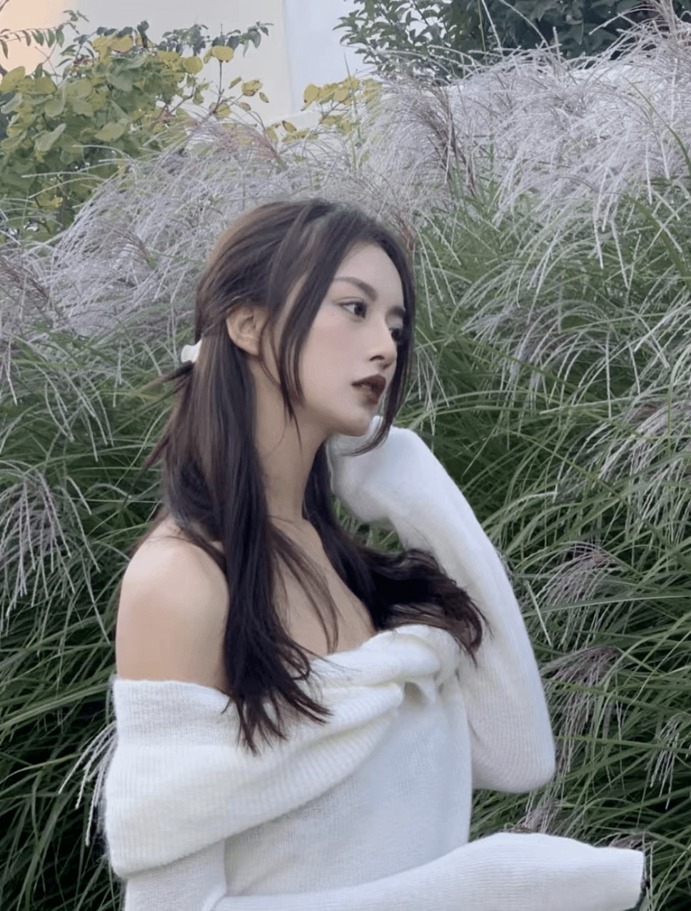 八卦爆料女星杨幂短发撞脸易烊千玺？！网友：这也太辣眼了吧！