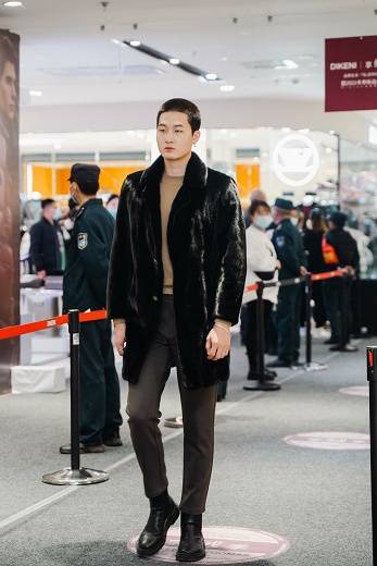 商务 DIKENI 2021冬季新品发布秀——隆重登场乌鲁木齐