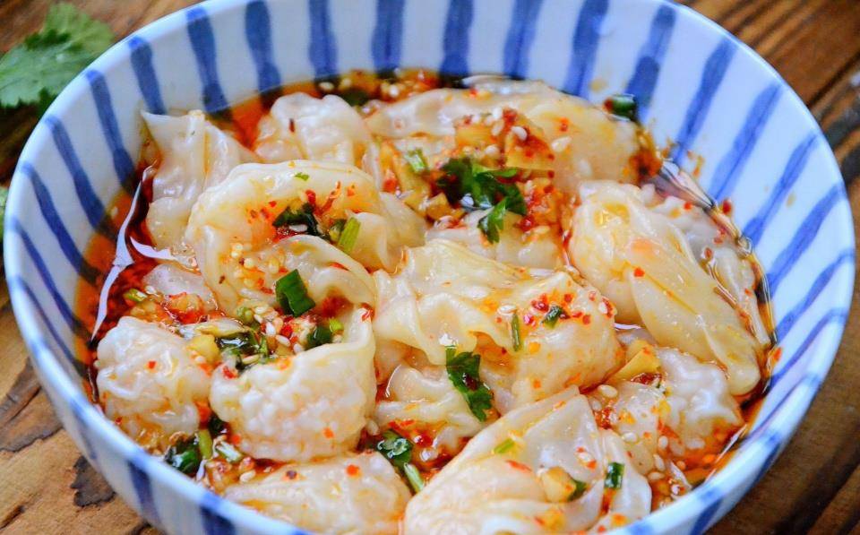 大蒜头|最近女儿点名要吃此早餐,鲜美多汁很开胃,五分钟煮一锅简单省事