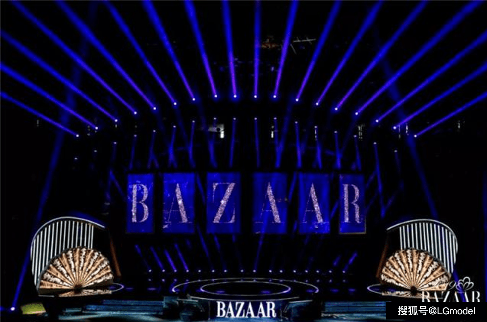 2021慈善芭莎夜众星落座土味婚宴助理犹如丫鬟不能上桌吃席