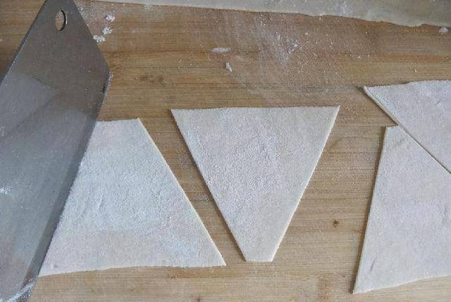 虾皮|早餐我家这样吃,比饺子简单比面条好吃,一碗下肚热乎乎真舒服