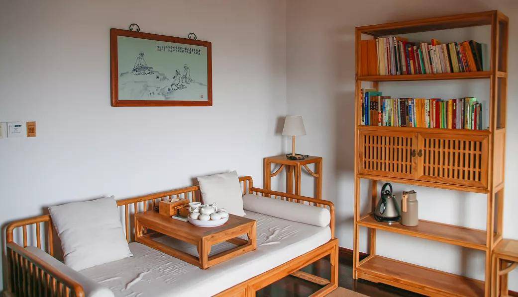 苏州吴中区蟠螭山石壁精舍简介