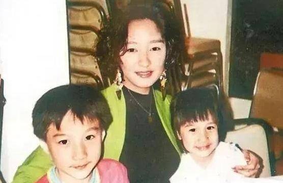 大侠|抢张国荣女友，骗雪梨未婚生子，70岁的徐少强成“网红杀手”