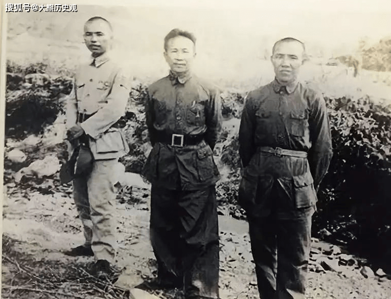 一睹十位大将在战争年代的风采,看看曾经的他们,是如何绝境逢生_将军