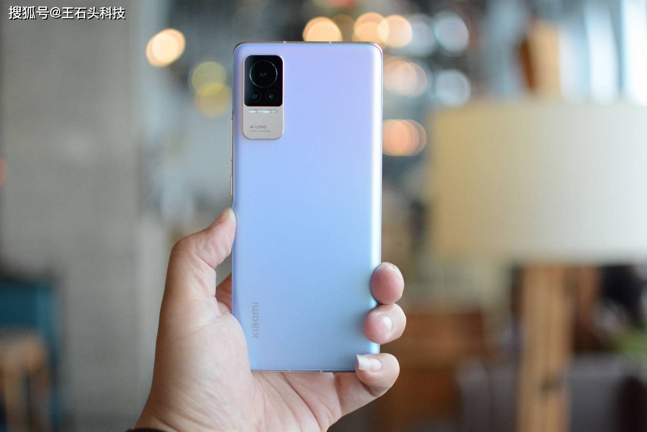 让雷军“瞠目结舌”的手机，不足7mm机身，却塞下4500mAh电池！