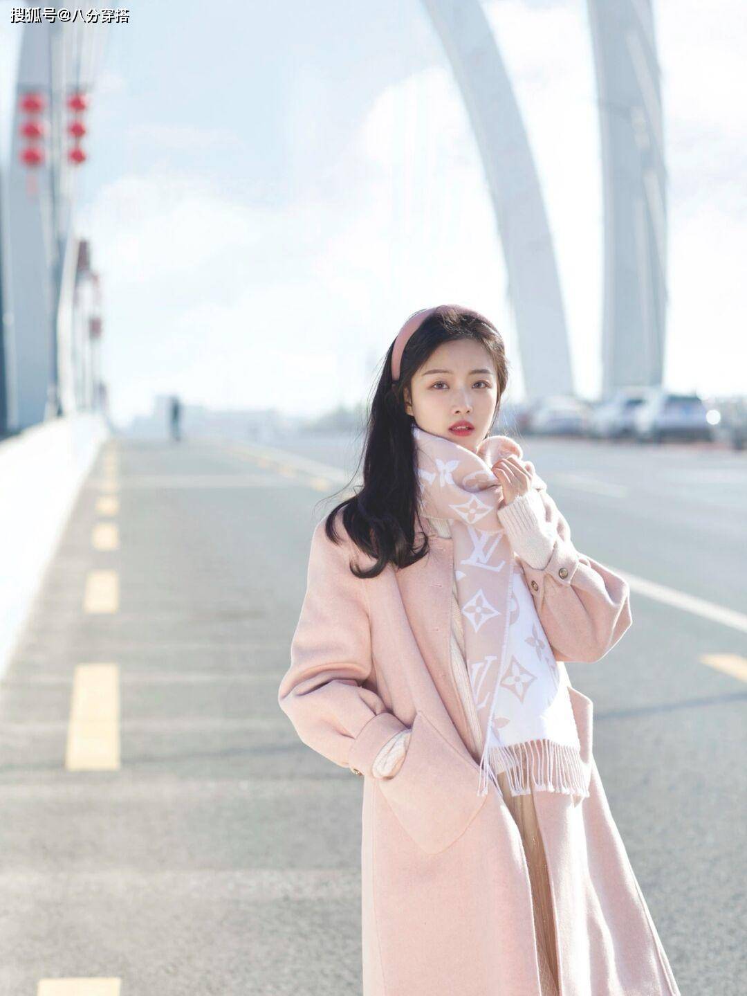 颜色 大衣不要只会选深色,这些彩色款才叫时髦,温柔显白又洋气