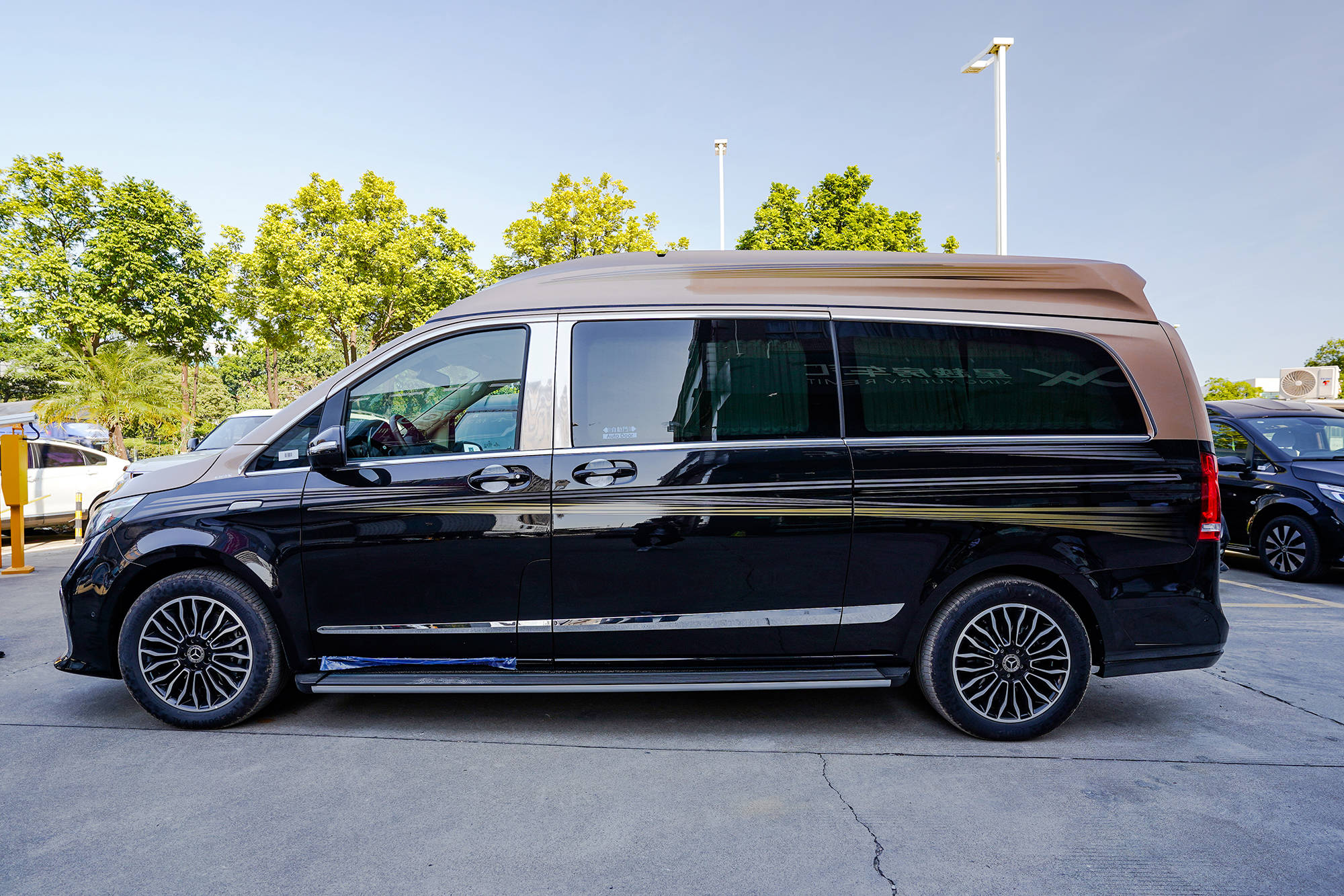 实拍4/6/7座豪华mpv,你最期待哪款?