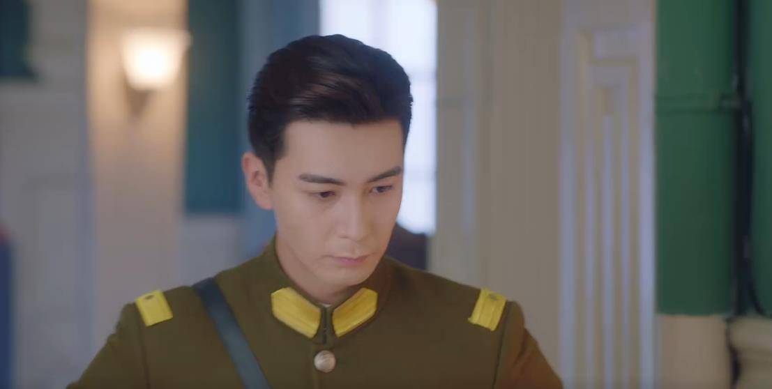 都拍|一见倾心：谭玹霖跪地求婚！与婉卿甜蜜约定：以后每年都拍全家福